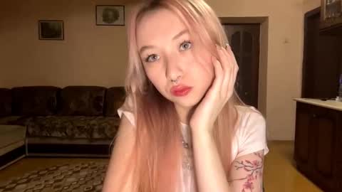 Snapshot of lenorehandelsman chatting on 02/13/26, 01:07 Tagami online show from 02/13/26, 01:07