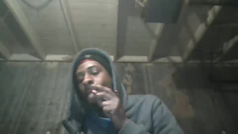 Snapshot of leo199984 chatting on 12/08/24, 04:35 leo199984 online show from 12/08/24, 04:35