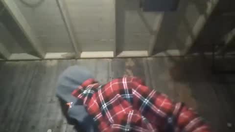 Snapshot of leo199984 chatting on 01/03/25, 03:05 leo199984 online show from 01/03/25, 03:05