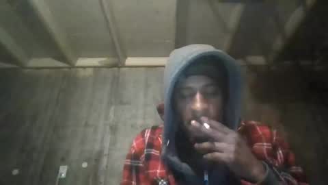 Snapshot of leo199984 chatting on 01/19/25, 04:44 leo199984 online show from 01/19/25, 04:44