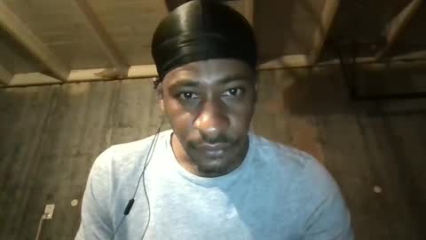 Snapshot of leo199984 chatting on 09/11/25, 02:33 leo199984 online show from 09/11/25, 02:33