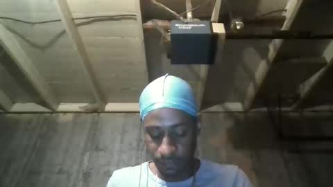 Snapshot of leo199984 chatting on 10/18/25, 05:32 leo199984 online show from 10/18/25, 05:32