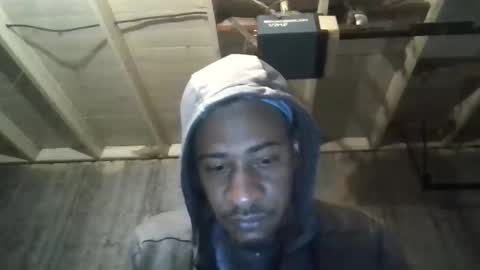 Snapshot of leo199984 chatting on 10/19/25, 05:02 leo199984 online show from 10/19/25, 05:02