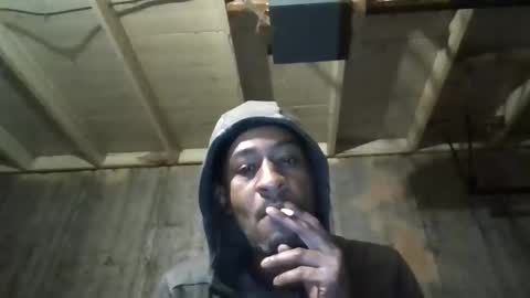 Snapshot of leo199984 chatting on 11/11/25, 05:57 leo199984 online show from 11/11/25, 05:57