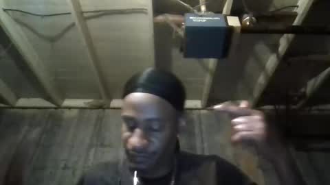 Snapshot of leo199984 chatting on 11/30/25, 06:39 leo199984 online show from 11/30/25, 06:39