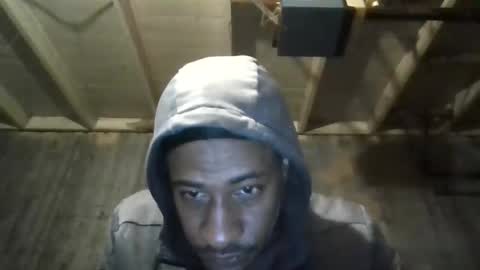 Snapshot of leo199984 chatting on 12/04/25, 04:00 leo199984 online show from 12/04/25, 04:00