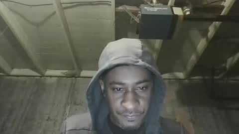 Snapshot of leo199984 chatting on 12/14/25, 04:51 leo199984 online show from 12/14/25, 04:51