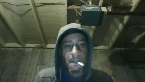 Snapshot of leo199984 chatting on 04/07/26, 02:12 leo199984 online show from 04/07/26, 02:12