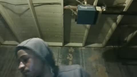 Snapshot of leo199984 chatting on 04/09/26, 02:00 leo199984 online show from 04/09/26, 02:00