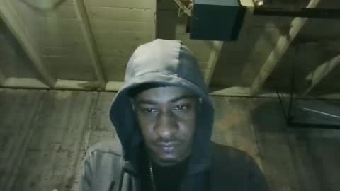 Snapshot of leo199984 chatting on 04/12/26, 06:24 leo199984 online show from 04/12/26, 06:24