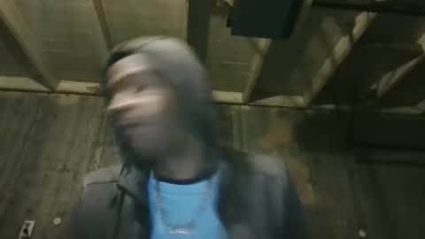 Snapshot of leo199984 chatting on 04/18/26, 04:05 leo199984 online show from 04/18/26, 04:05