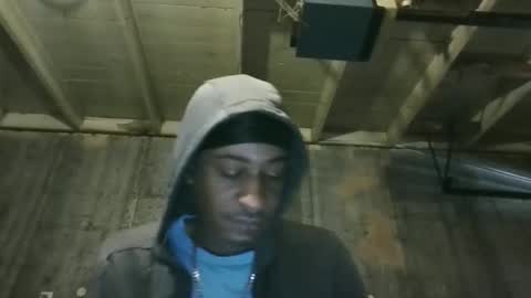 Snapshot of leo199984 chatting on 04/18/26, 06:12 leo199984 online show from 04/18/26, 06:12