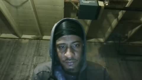 Snapshot of leo199984 chatting on 04/22/26, 02:36 leo199984 online show from 04/22/26, 02:36