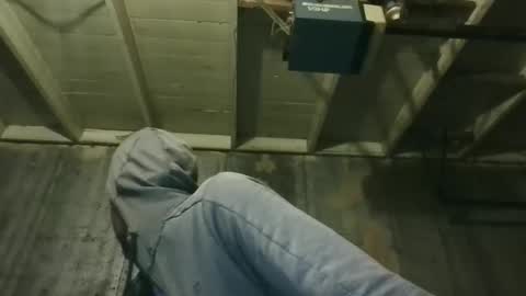 Snapshot of leo199984 chatting on 04/23/26, 02:57 leo199984 online show from 04/23/26, 02:57