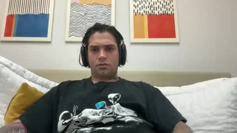 Snapshot of leo20cms chatting on 11/23/25, 10:20 leo20cms online show from 11/23/25, 10:20