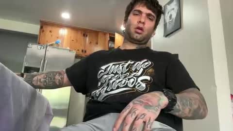 Snapshot of leo20cms chatting on 02/24/26, 06:28 leo20cms online show from 02/24/26, 06:28