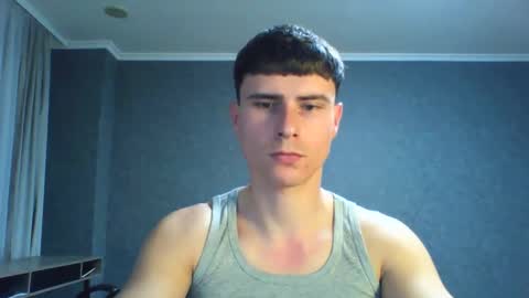 Snapshot of leo__nid chatting on 04/29/26, 06:25 Leo online show from 04/29/26, 06:25
