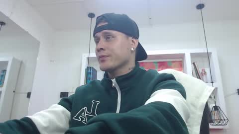 Yesid online show from 02/08/25, 02:16