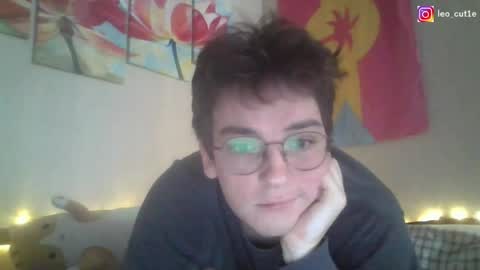Snapshot of leo_cutie chatting on 04/11/26, 04:39 leo_cutie online show from 04/11/26, 04:39
