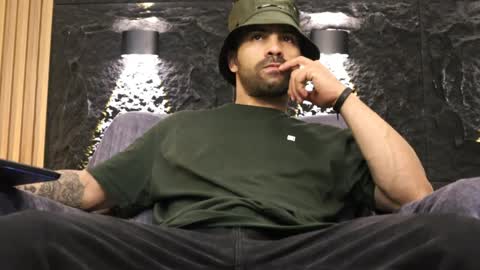 Leo  Diaz online show from 04/13/26, 02:39