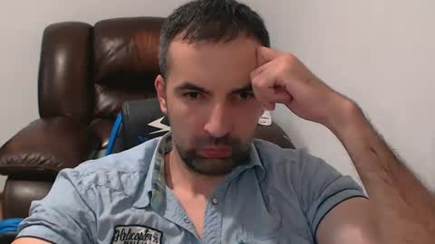Snapshot of leo_gianni chatting on 08/03/26, 10:57 Leo Gianni online show from 08/03/26, 10:57