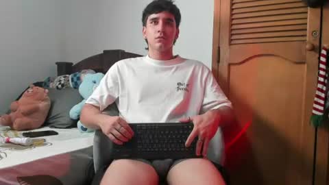 Snapshot of leo_jones389 chatting on 06/26/26, 12:59 Leo Jones online show from 06/26/26, 12:59