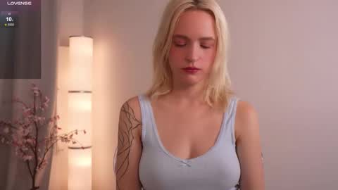  Ashly  online show from 11/18/25, 04:00