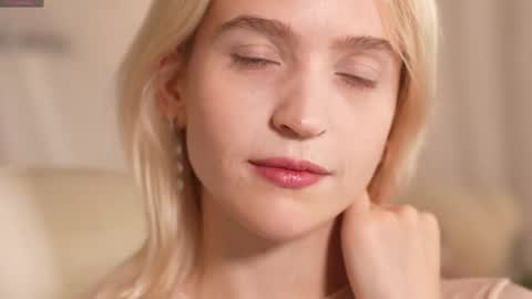  Ashly  online show from 11/28/25, 04:42