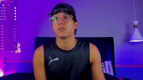 Snapshot of leo_savage_ chatting on 11/04/25, 04:11 Leo online show from 11/04/25, 04:11