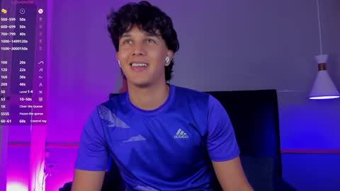 Snapshot of leo_savage_ chatting on 11/25/25, 03:50 Leo online show from 11/25/25, 03:50