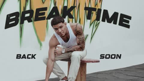 Snapshot of leo_taro chatting on 12/15/25, 02:05 Leo independent model online show from 12/15/25, 02:05