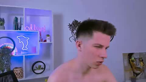 leo_valor online show from 02/18/26, 07:43