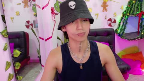 Leo online show from 12/26/24, 01:32