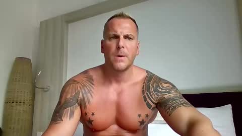 Snapshot of leoboyf4f chatting on 02/13/26, 01:01 TheBigLeo online show from 02/13/26, 01:01