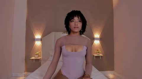 Snapshot of leodovina_16 chatting on 04/01/26, 01:23 Leo online show from 04/01/26, 01:23