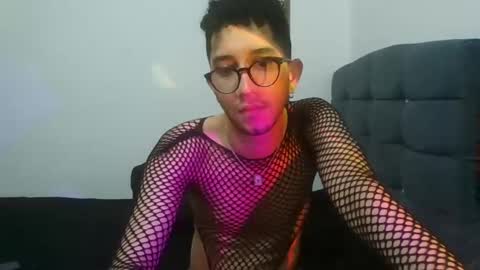 Leoh online show from 09/30/25, 02:38