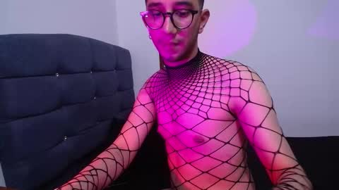 Leoh online show from 10/30/25, 01:51