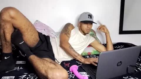 Snapshot of leohot24 chatting on 01/04/25, 03:29 leo online show from 01/04/25, 03:29