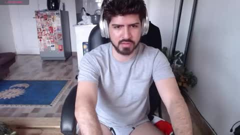 Snapshot of leoliciousss chatting on 04/19/26, 05:34 Leo online show from 04/19/26, 05:34