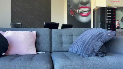 Leon online show from 02/01/25, 03:08