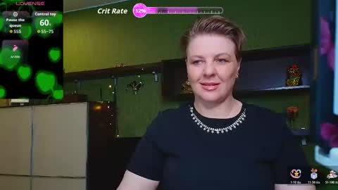 Snapshot of leona_tracie chatting on 03/15/26, 06:47 Leona tracie online show from 03/15/26, 06:47