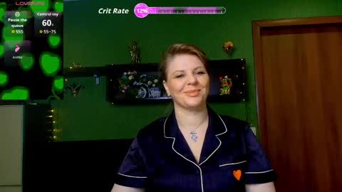 Snapshot of leona_tracie chatting on 04/03/26, 09:35 Leona tracie online show from 04/03/26, 09:35