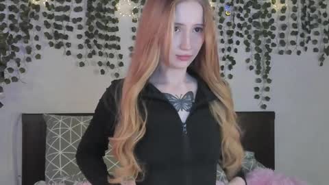 Leona online show from 05/18/26, 06:52