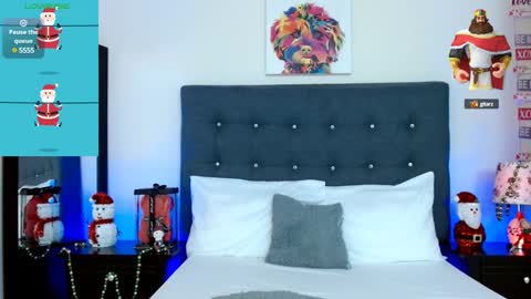 Snapshot of leonacutecam chatting on 12/19/24, 10:53 LUCY online show from 12/19/24, 10:53