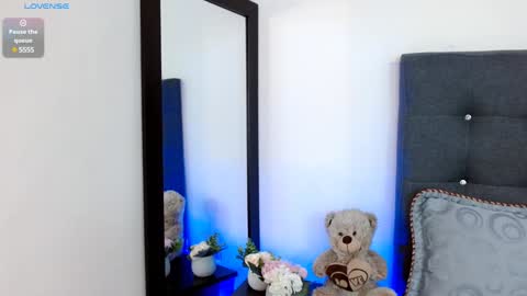 Snapshot of leonacutecam chatting on 01/30/25, 10:51 LUCY online show from 01/30/25, 10:51