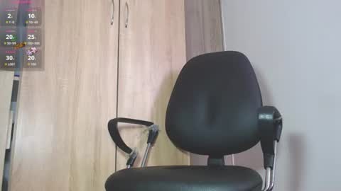 Snapshot of leonal_oconer chatting on 06/18/26, 06:23 iam leonal online show from 06/18/26, 06:23