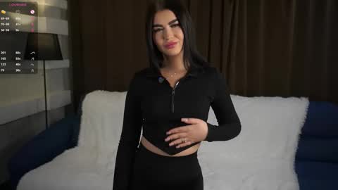 Mila online show from 11/26/25, 01:06