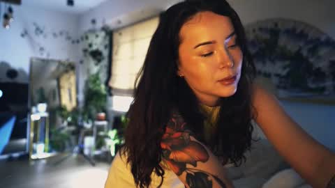 Snapshot of leonamell chatting on 03/09/26, 02:48 Leo online show from 03/09/26, 02:48