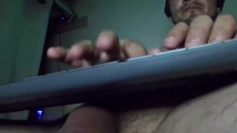 Snapshot of leonar0101 chatting on 12/21/24, 01:32 leonar0101 online show from 12/21/24, 01:32