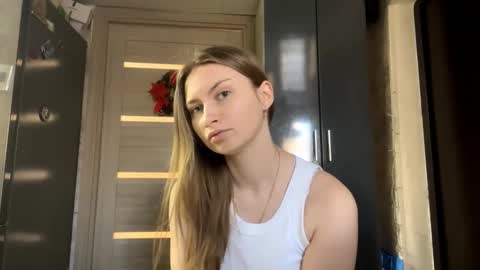 Lina online show from 01/16/26, 09:35